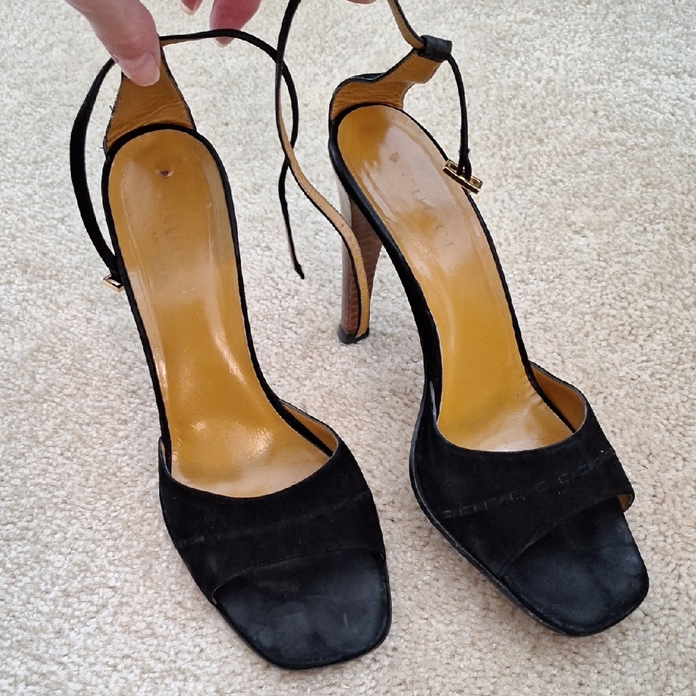 Gucci Black and Tan High Heel Sandals 9M